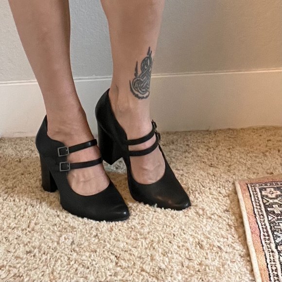 AEROSOLES Black Double Strap Heels - Picture 3 of 7